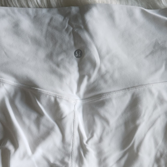 LULULEMON ALIGN HR SHORT 8 INCH WHITE SIZE 8 - Picture 5 of 5